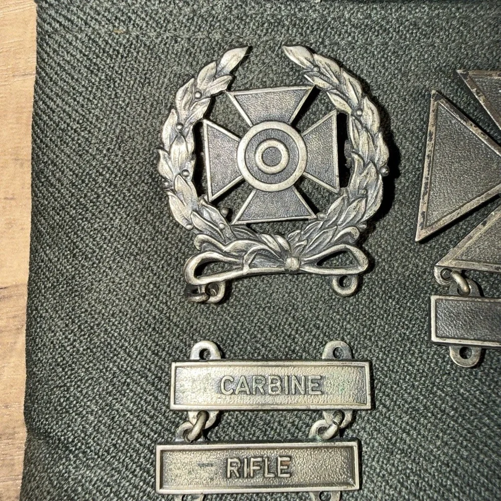 WWII US Army Green Garrison Cap W/3‎ Qualification Pins W/bars Unmarked Metal